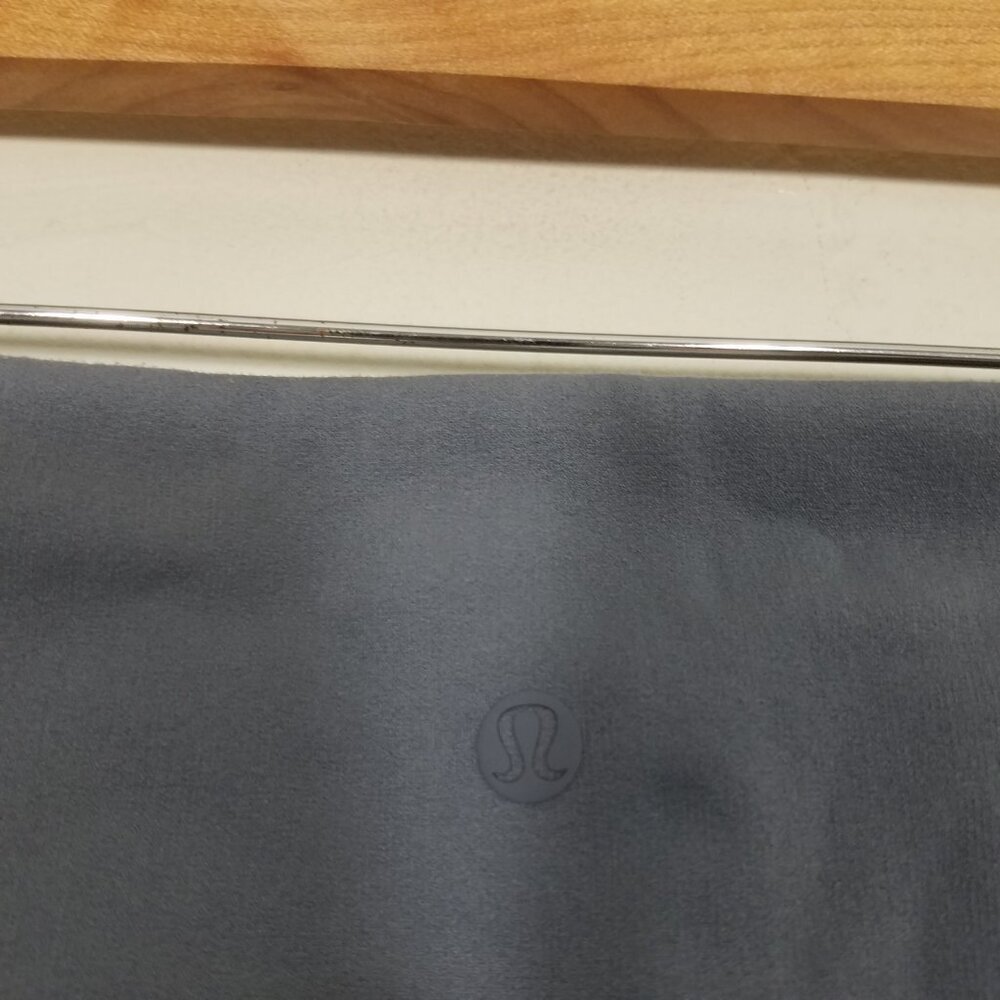 Lululemon Mesh Crop Leggings Size 10 - Picture 4 of 5
